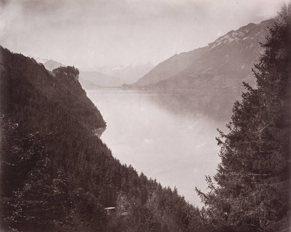 Produktbild Adolphe Braun. Lac de Brientz, vue depuis l'hôtel du Giessbach.