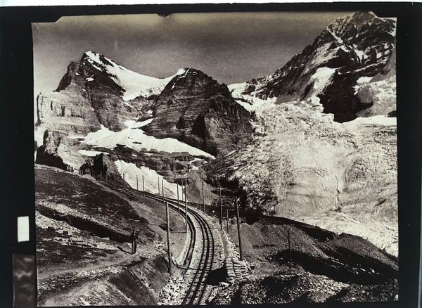 Productafbeelding Adolphe Braun. Ligne de chemin de fer de la Jungfrau. Vue sur l'Eiger et le Mönch.