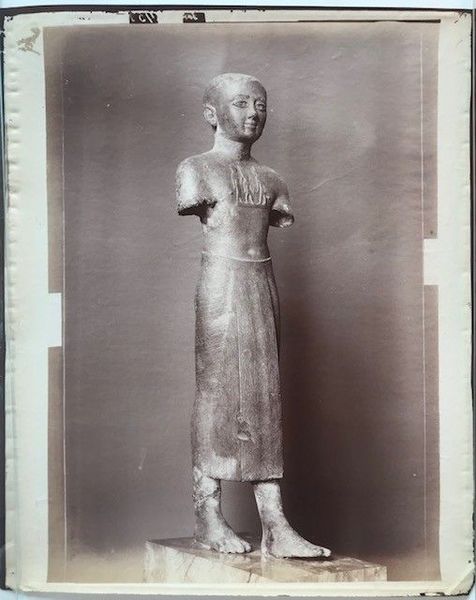 Produktbild Braun. Art égyptien. Statuette d'homme. Bronze.