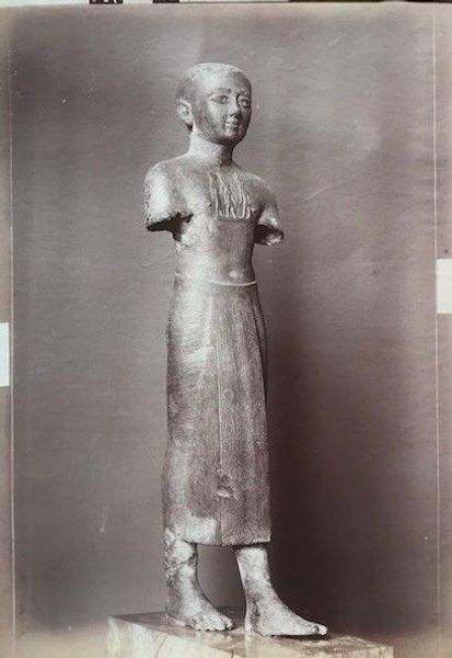 Produktbild Braun. Art égyptien. Statuette d'homme. Bronze.