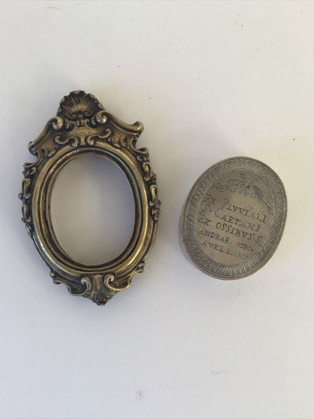 Productafbeelding Cadre ayant contenu des reliques. Italie XVIIIe siècle.