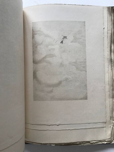 Image du produit Dans les nuages. Impressions d'une chaise.
