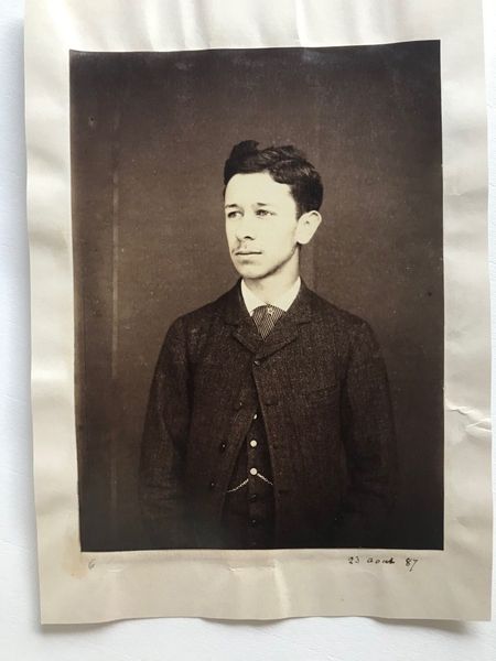 Product image Ensemble de 29 portraits. Vers 1888.