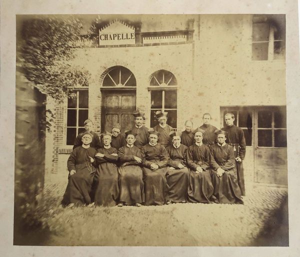Produktbild Groupe d'ecclésiastiques.