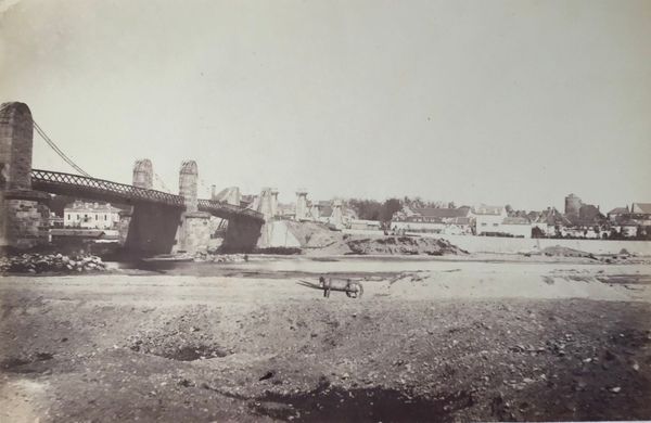 Productafbeelding Jargeau. La Loire. 2 photographies à l'albumine.