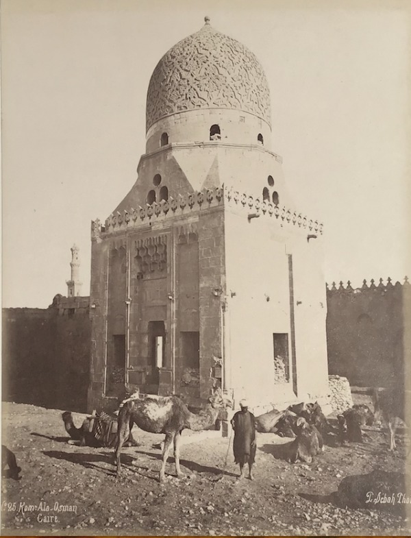Product image Le Caire. Tombeau de Kom-Ala-Osman, tombeaux des califes.