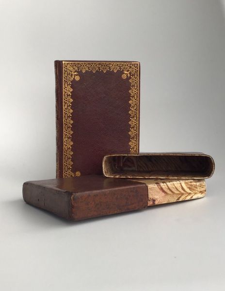 Image du produit Manuscrit XVIIIe dans sa boite.