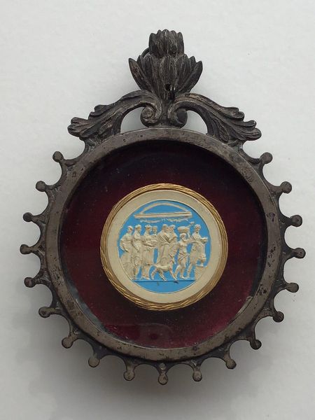 Product image Médaillon avec un camée à l'Antique.