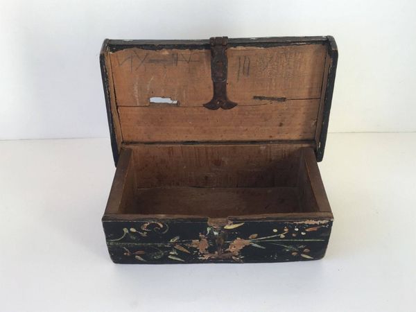 Product image Peinture du début XVIe siècle sur un coffret en bois.