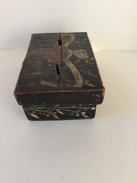 Product image Peinture du début XVIe siècle sur un coffret en bois.