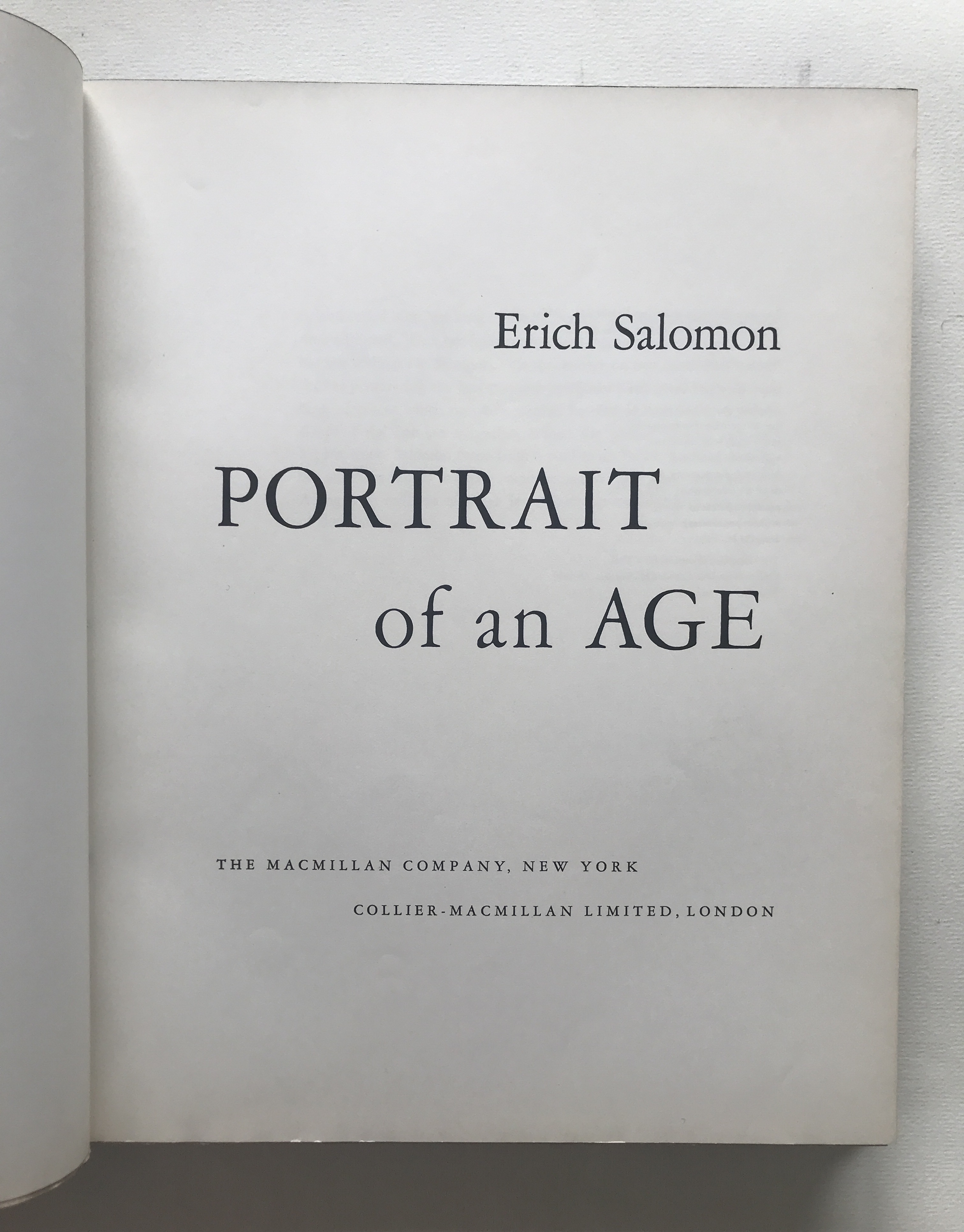 Miniature du produit Portrait of an age. Erich Salomon.