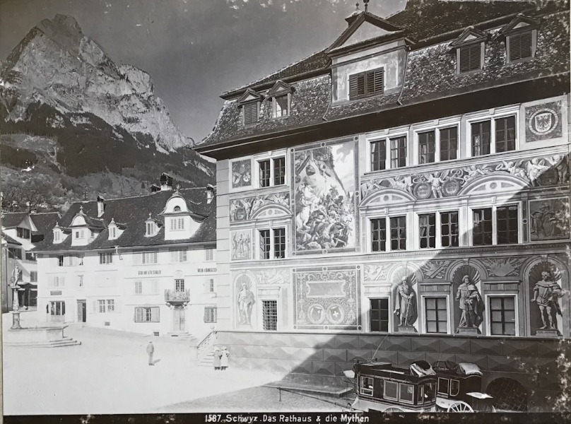 Productafbeelding Schwyz. Das Rathaus und die Mythen.
