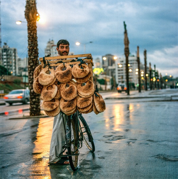 Productafbeelding Vendeur de pain sur la corniche (2002)