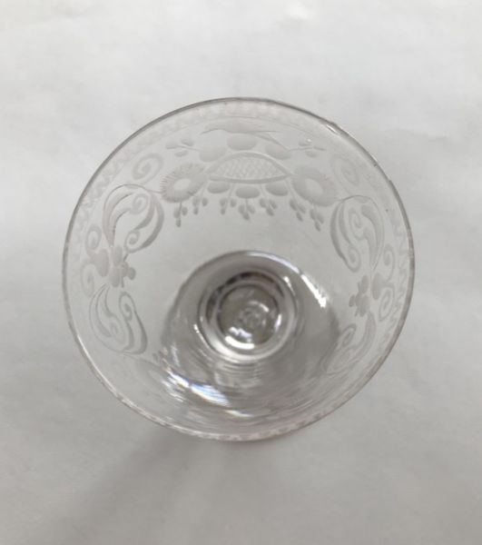 Product image Verre à jambe, coupe gravée. Milieu XVIIIe siècle.